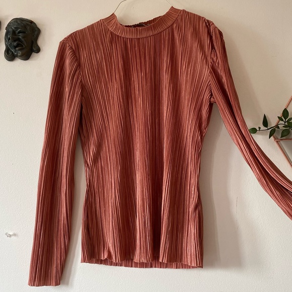 Dusty Rose Pink Ribbed Turtleneck - Picture 2 of 3